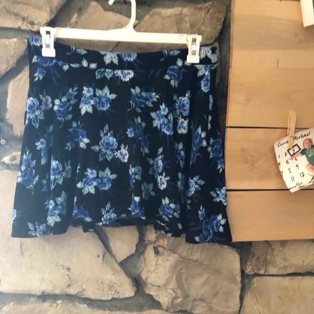 LC Lauren Conrad Black Floral Skater Skirt